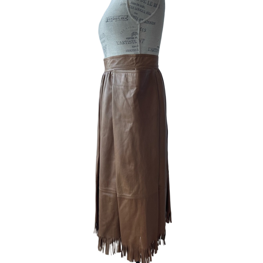Vintage Gucci 100% leather fringe skirt - Picture 10 of 14
